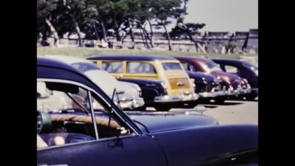 Havana Cuba June 1951 Tourists Pier Port Horse Cart Car — Stok video