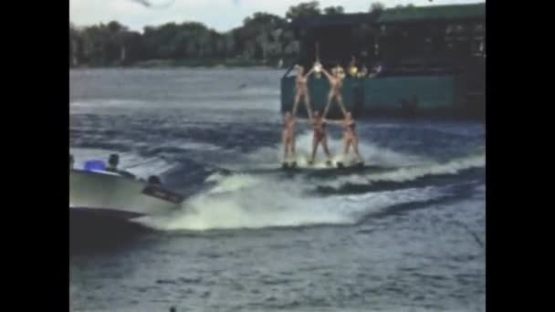 Cypress Gardens United States June 1957 Skiers Perform Stunt Water — Stockvideo