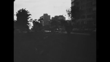 Lima, Peru Haziran 1974: Lima Caddesi manzarası ve 70 'lerdeki trafik sahnesi