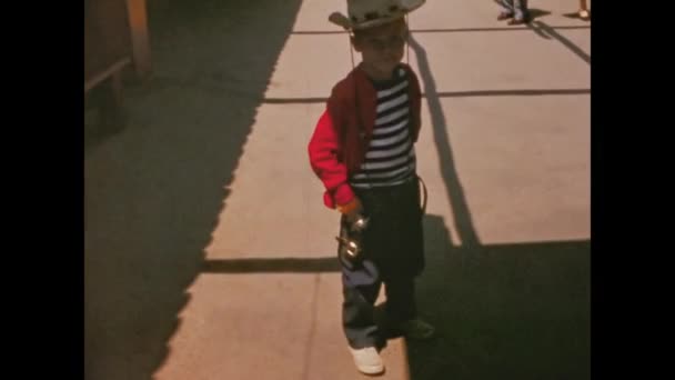 Las Vegas United States March 1970 Boy Cowboy Costume Gun — Stock Video