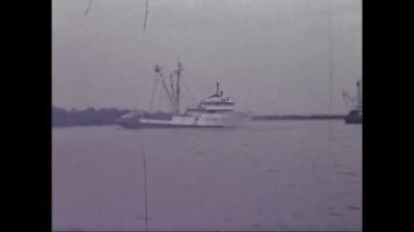 Guayaquil, Ekvador Mayıs 1975: Lüks yolcu gemileri 70 'li yıllarda yolcu alarak nehirde yelken açtı