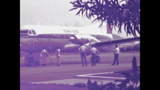 Guayaquil Ecuador Mai 1975 Verkehrsflugzeug Der Lufthansa Parkt Den 70Er — Stockvideo