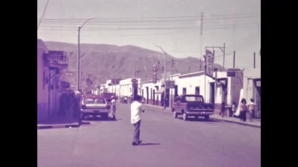 Arequipa Peru Mayıs 1975 Dükkanları Olan Şehir Merkezi Caddesi Lerde — Stok video