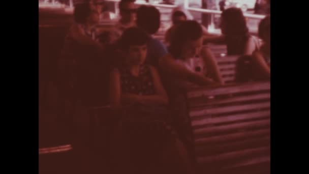 Isla Elba Italia Junio 1971 Personas Sentadas Viajan Ferry Los — Vídeo de stock