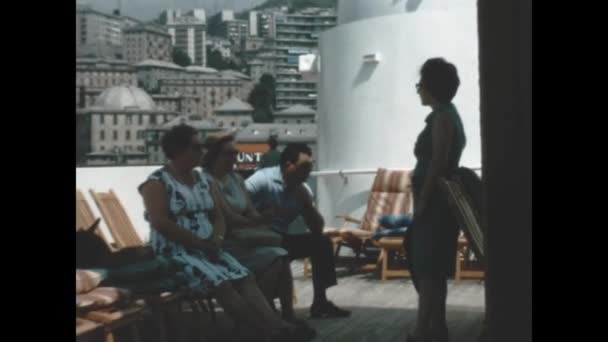 Genova Itália Junho 1971 Passageiros Embarcam Cena Navio Cruzeiro Década — Vídeo de Stock