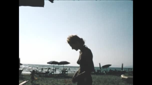 Liguria Włochy Czerwiec 1966 Scena Wakacji Morzu Latach Tych — Wideo stockowe