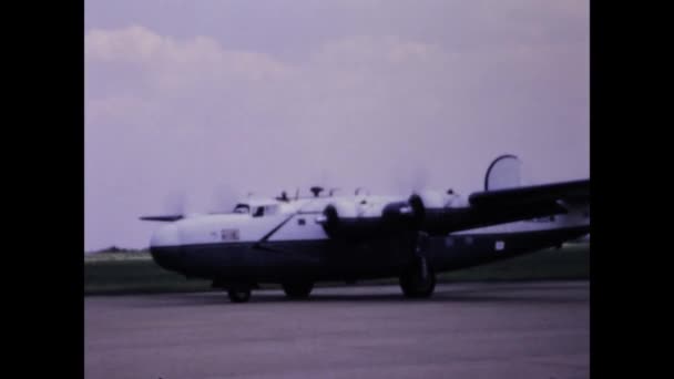 1970年6月 美国达拉斯 70年代的复古飞机表演现场 — 图库视频影像