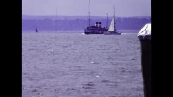 1983年 昭和58年 9月17日イギリス ワイト島80年代の海景蒸気船 — ストック動画