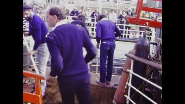 Insula Wight Marea Britanie Septembrie 1983 Oamenii Îmbarcă Bordul Navei — Videoclip de stoc