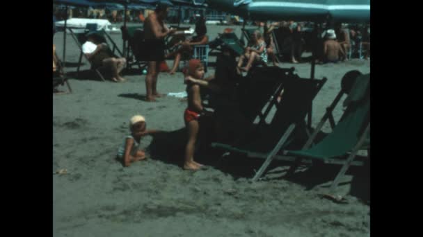 Isola Elba Italien Augusti 1966 Minnen Från Havet Och Strandsemestern — Stockvideo