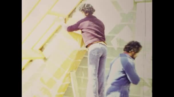 Londyn Wielka Brytania Może 1972 Bricklayers Ceglana Scena Zaprawy Latach — Wideo stockowe