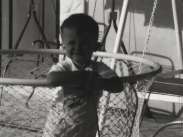 Isola Elba Itália Junho 1964 Kids Home Family Memories Scene — Vídeo de Stock