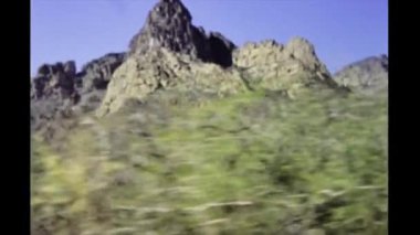 Phoenix, ABD Haziran 1977: Arizona kanyonu ve 70 'lerde dağ manzarası