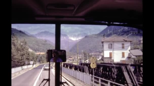 Verona Italien Mars 1983 Resor Med Buss Alpernas Scen Talet — Stockvideo