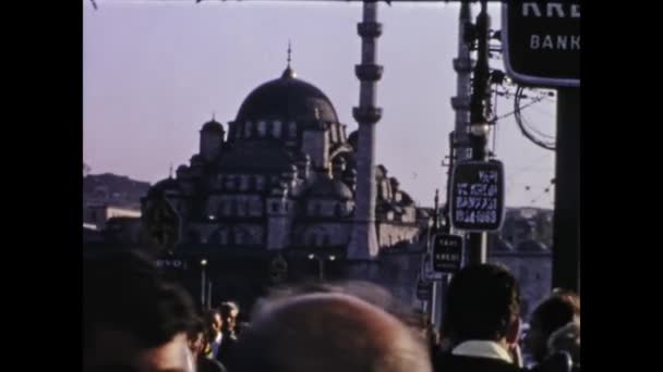 トルコのイスタンブール1969年5月 60年代のイスタンブール市内景観 — ストック動画