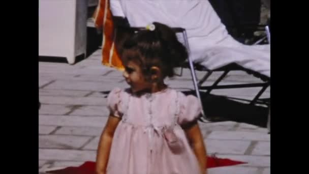 Istanbul Turkey May 1969 Happy Vacation Family Memories Scene 60S — Stock Video