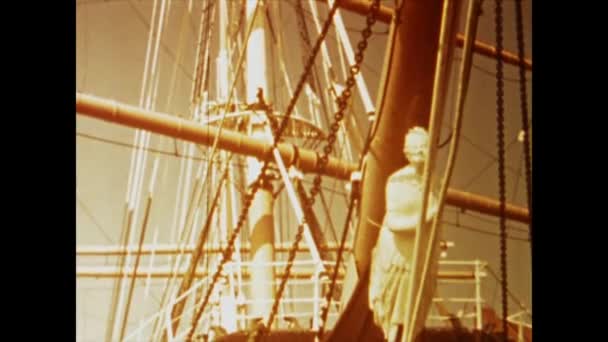 San Francisco Ηνωμένες Πολιτείες Μάιος 1982 Ιστιοπλοϊκό Πλοίο Αγκυροβολημένο Στο — Αρχείο Βίντεο