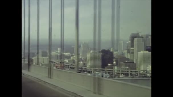 アメリカ合衆国サンフランシスコ1982年 昭和57年 80年代のサンフランシスコのゴールデンゲートブリッジ — ストック動画