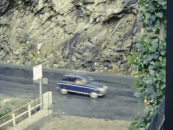 法国Saint Serni Nagol 1969年6月 60年代的比利牛斯小镇 — 图库视频影像