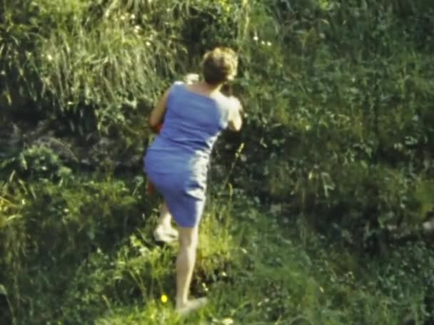 Saint Serni Nagol Franciaország 1969 Júniusa Pataknál Években — Stock videók