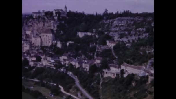 1969年 昭和44年 5月フランス 60年代の丘の上の小さな村 — ストック動画