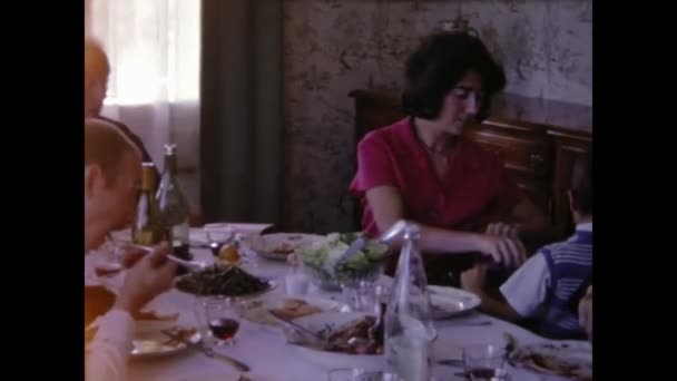 París Francia Mayo 1969 Almuerzo Para Una Familia Rica Los — Vídeo de stock