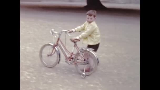 Paris Frankreich Mai 1969 Familienerinnerungen Den 60Er Jahren — Stockvideo