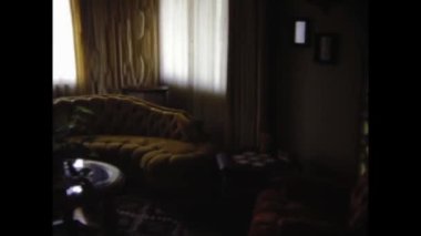 Los Angeles, ABD Haziran 1977: 70 'lerde mobilyalarla ev iç görünümü