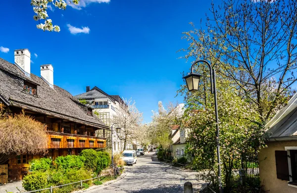 Zabytkowe stare budynki na ulicy Preysing, Haidhausen Monachium — Zdjęcie stockowe