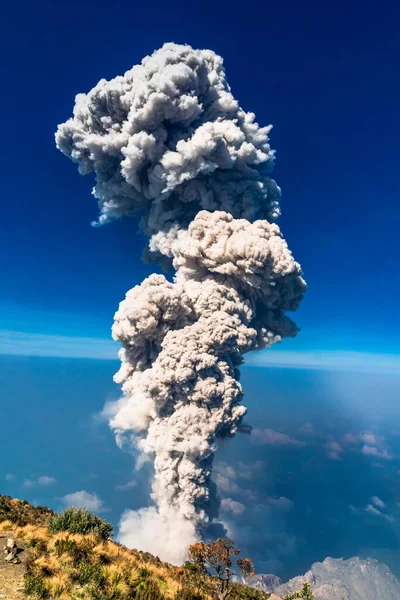 Извержение Вулкана Сантьягито Санта Мария Кетцальтенанго Гватемале Высокое Качество Фото — стоковое фото