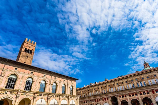 Bâtiments Historiques Dans Centre Ville Bologne Italie Photo Haute Qualité Images De Stock Libres De Droits