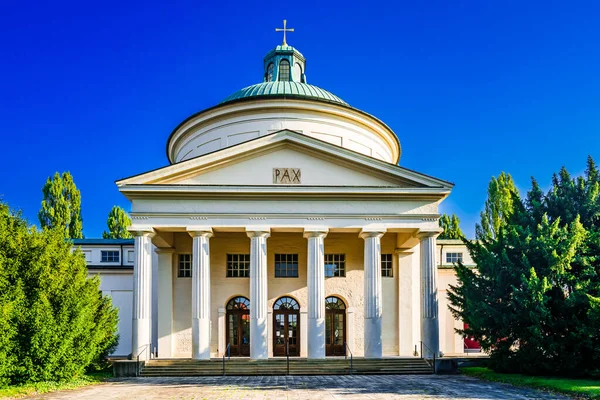 Mnichov Německo Pohled Hlavní Budovu Hřbitova Ostfriedhof Kvalitní Fotografie Stock Snímky