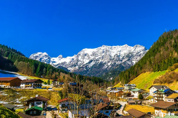 Vista panorâmica sobre a aldeia opf Ramsau ao lado de Berchtesgaden, Baviera — Fotografia de Stock
