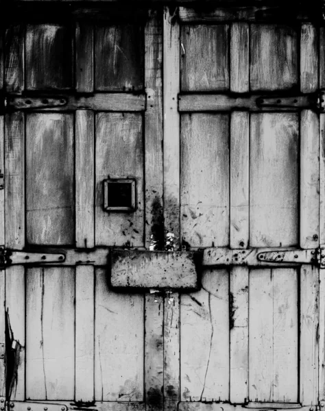 Noir et blanc Vieille fenêtre en bois — Photo