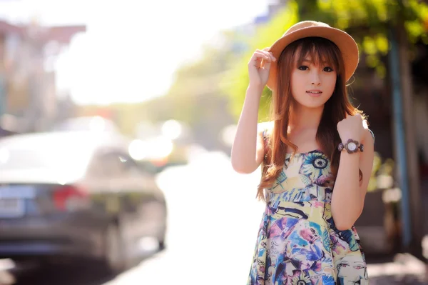 Beautiful asian girl — Stock Photo, Image