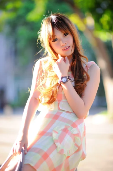 Beautiful asian girl — Stock Photo, Image