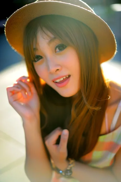 Beautiful asian girl — Stock Photo, Image