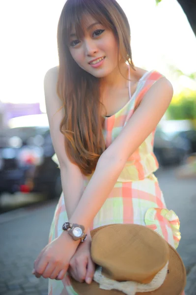 Beautiful asian girl — Stock Photo, Image