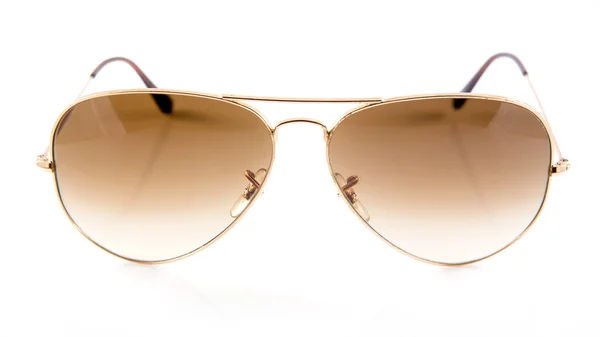 Gafas de sol aisladas fondo blanco — Foto de Stock