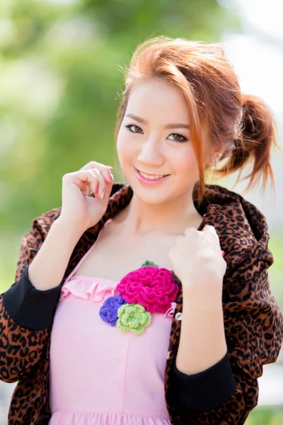 Mooie Aziatische meisje — Stockfoto