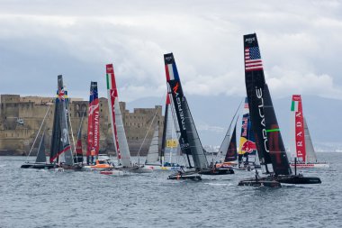 Napoli'de 34 America's Cup Dünya serisi 2013
