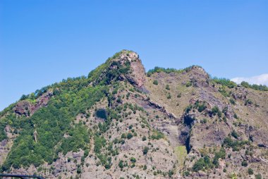 insan yüzü şeklinde dağ