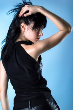 kız mavi zemin üzerine Studio