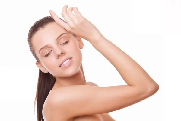 Žena s zdravé čisté kůže a se zavřenýma očima — Stock fotografie