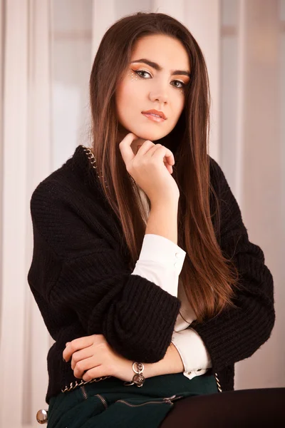 Young woman with bright makeup — Stock Photo, Image