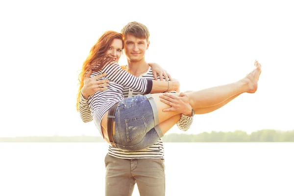 Homem segurando menina — Fotografia de Stock