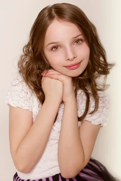 Portre sevimli küçük kız — Stok fotoğraf