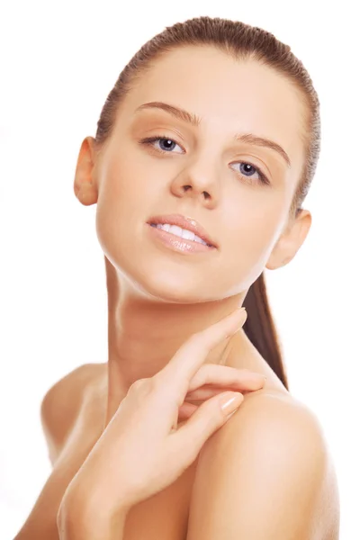 Beautiful smiling young woman with clean skin face — Stock Photo, Image