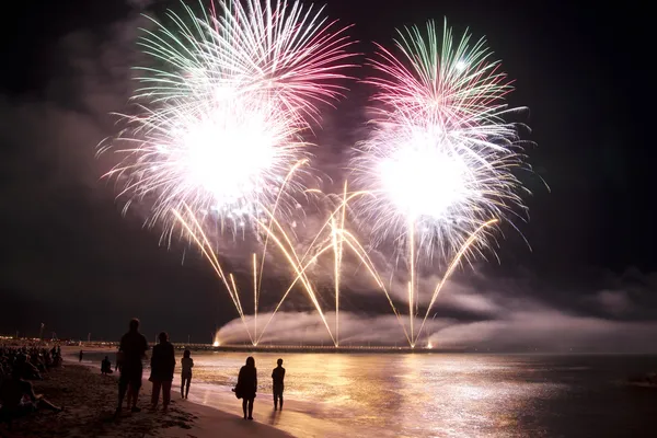 Fireworks stranden i forte dei marmi Italien — ストック写真