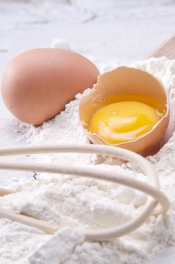 yumurta ve un